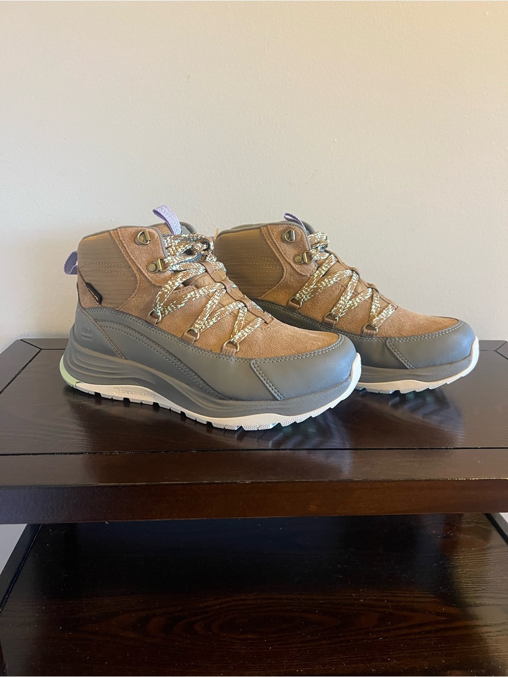 Teva Women’s Auroris Boot Honey Brown/ Bungee Cord Hiking Insulated Size 8.5